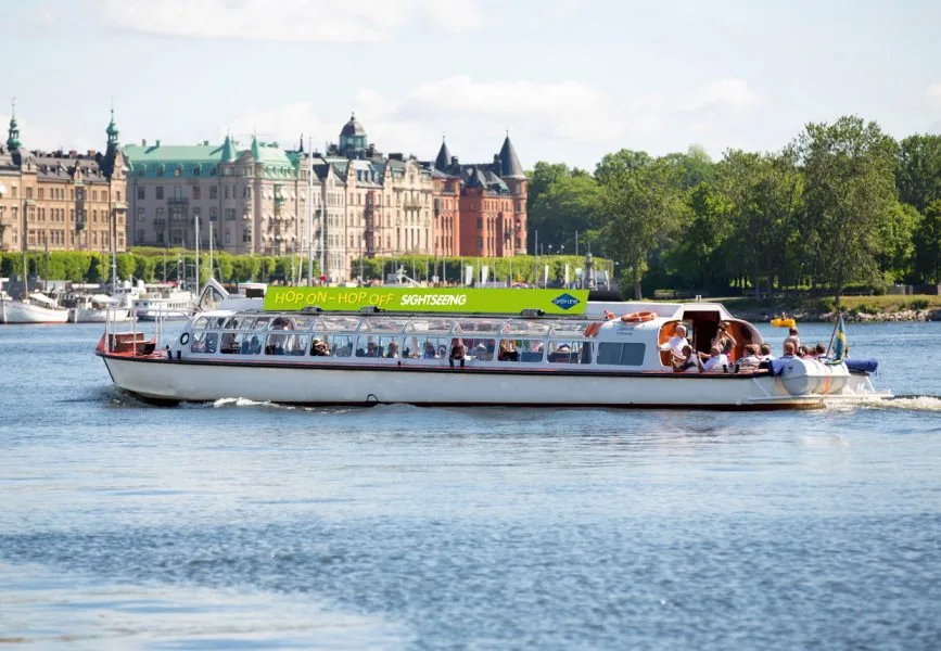 01_ott_boat_1240x858.jpg