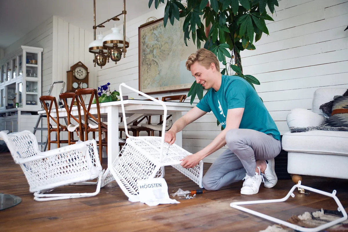 Så monterar du IKEA-möbler - steg-för-steg guide